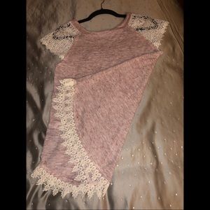 🥰NEW Lace Detail Top In Light Pink